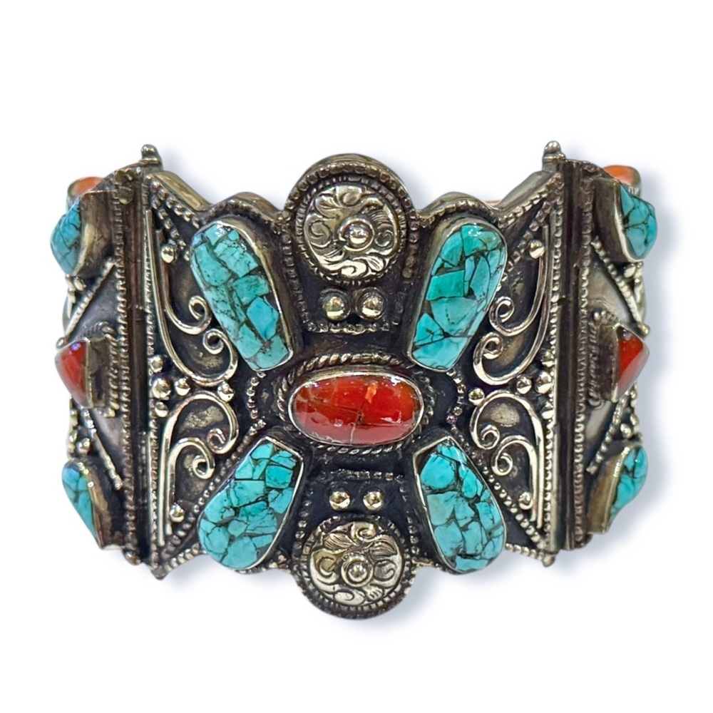 Vintage Tibetan / Nepali Silver Hinged Bracelet with Turquoise and Coral - Picture 3 of 16